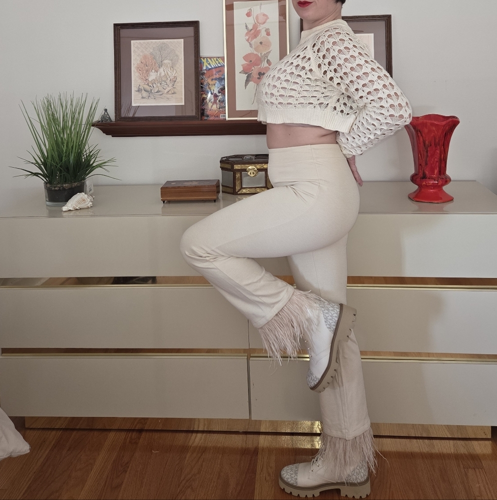 NWT! Flare Cropped Feather Trim Beige/Cream Leggings